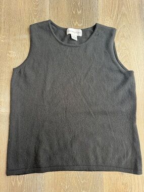 Bloomingdale's Black Cashmere Sleeveless Shell 0538